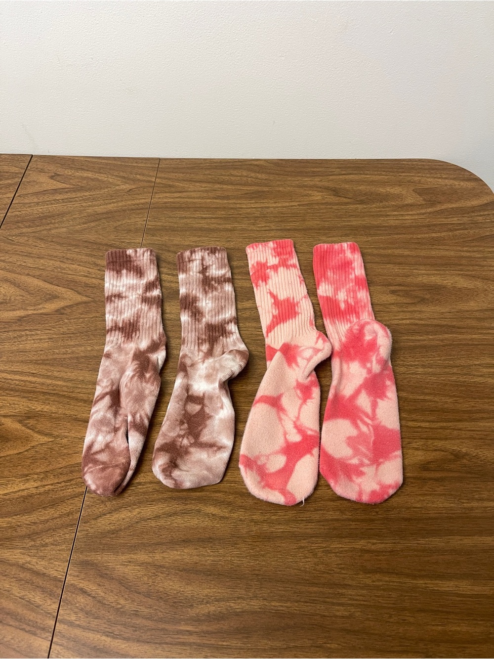 Set of 2 Red and Brown Tie Dye Socks